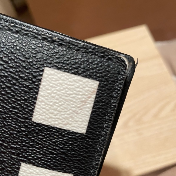 Kate Spade Wallet - Picture 4 of 4